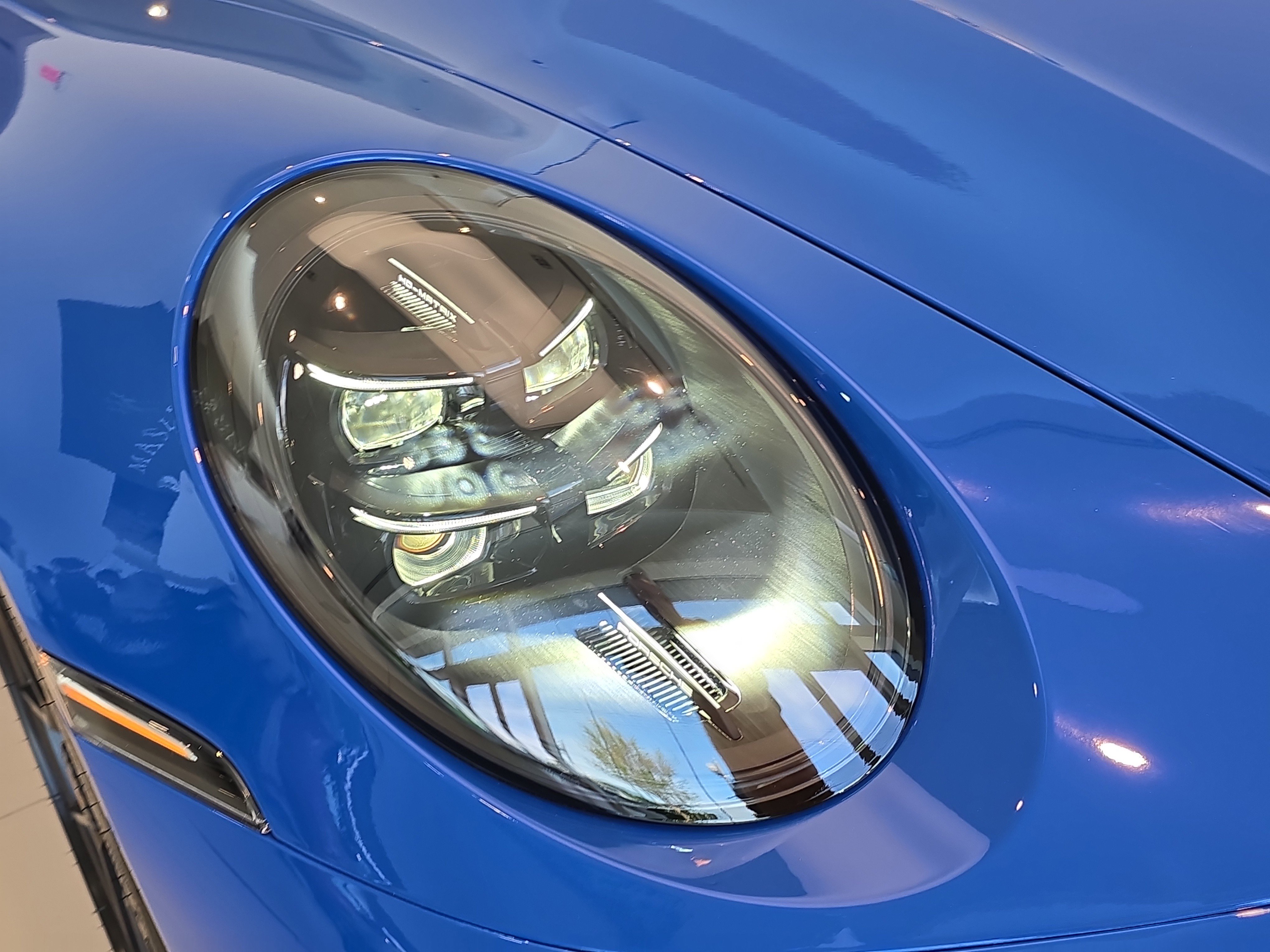2025 Porsche 911 4 GTS photo 7