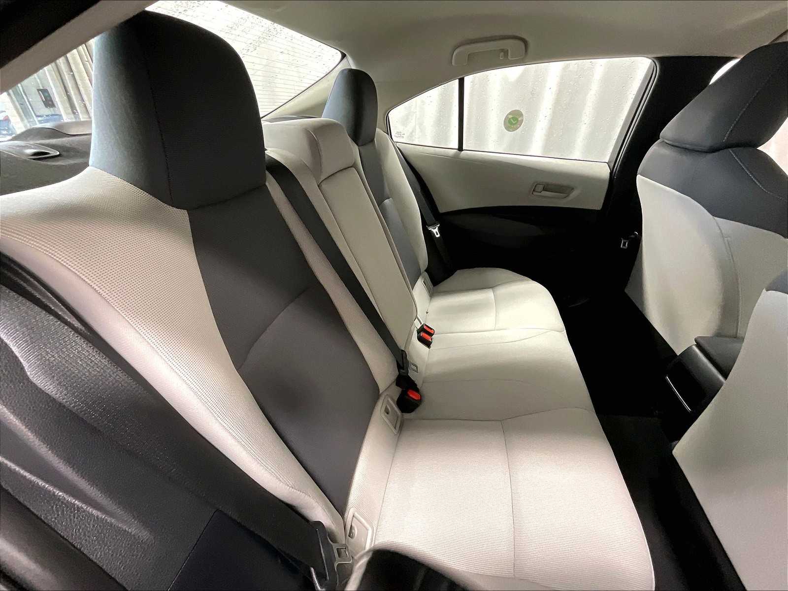 2022 Toyota Corolla LE photo 15