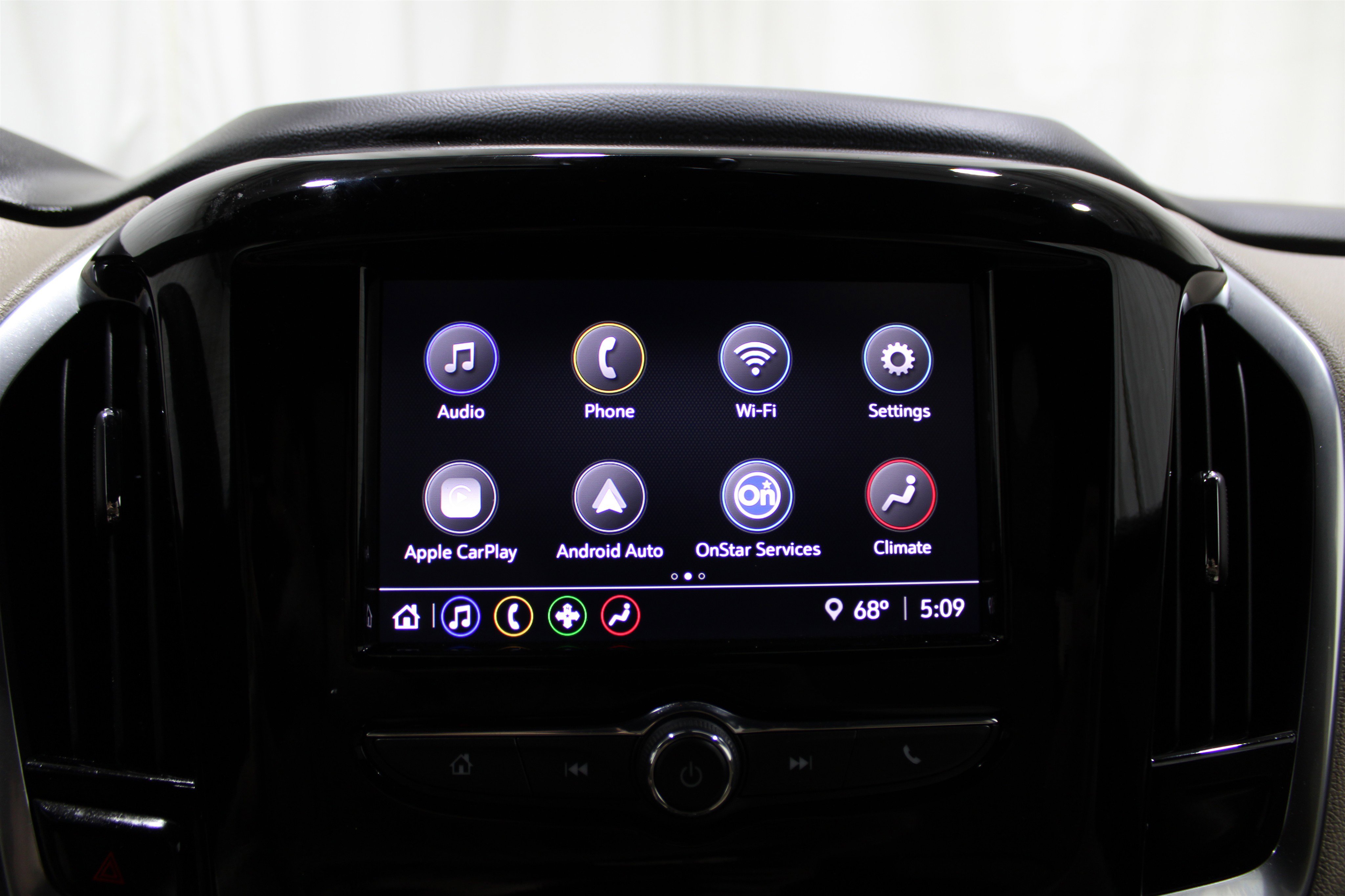 2023 Chevrolet Traverse LS photo 17