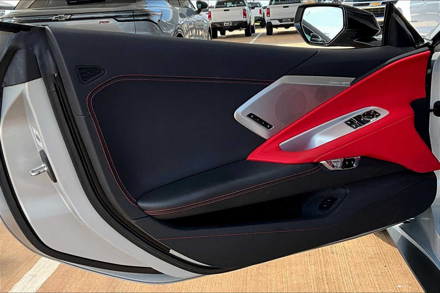 2022 Chevrolet Corvette 2LT photo 16
