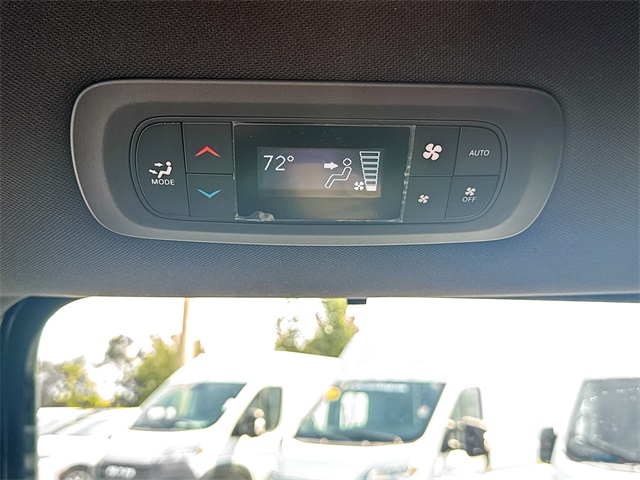 2025 Chrysler Voyager LX photo 22