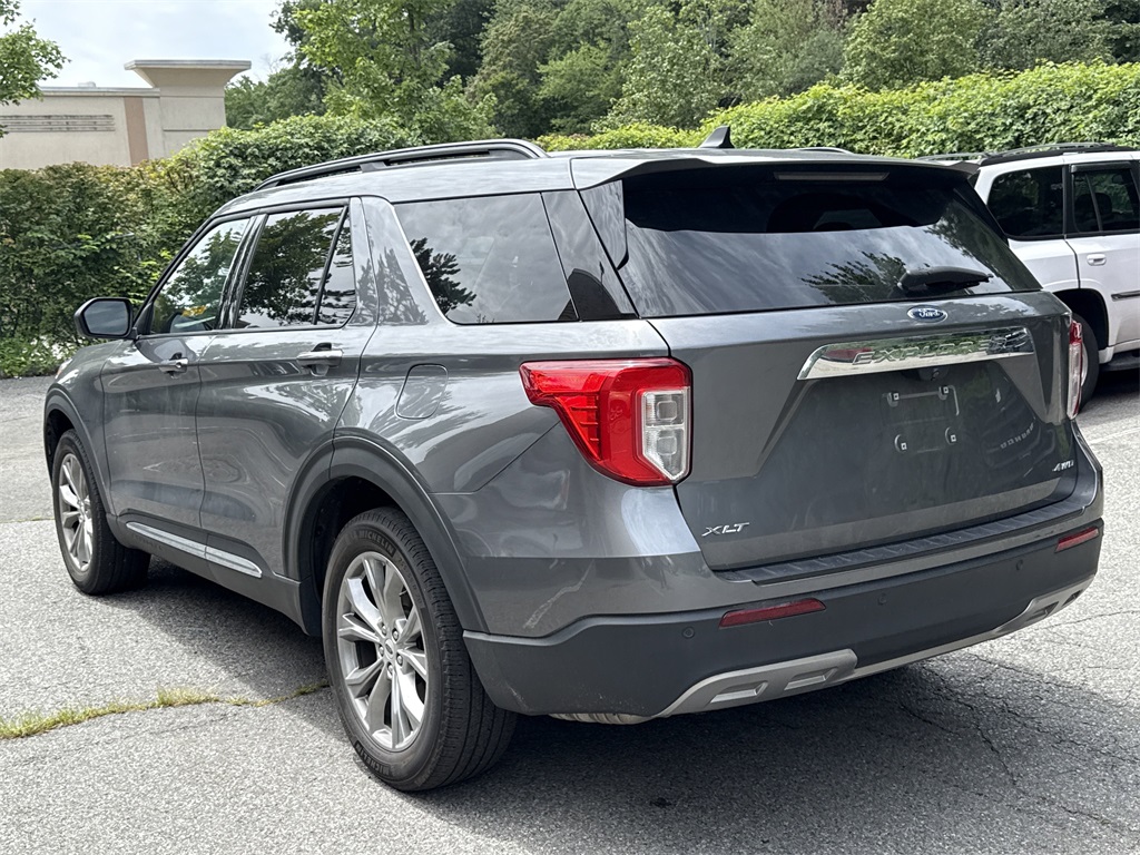 2022 Ford Explorer XLT photo 3