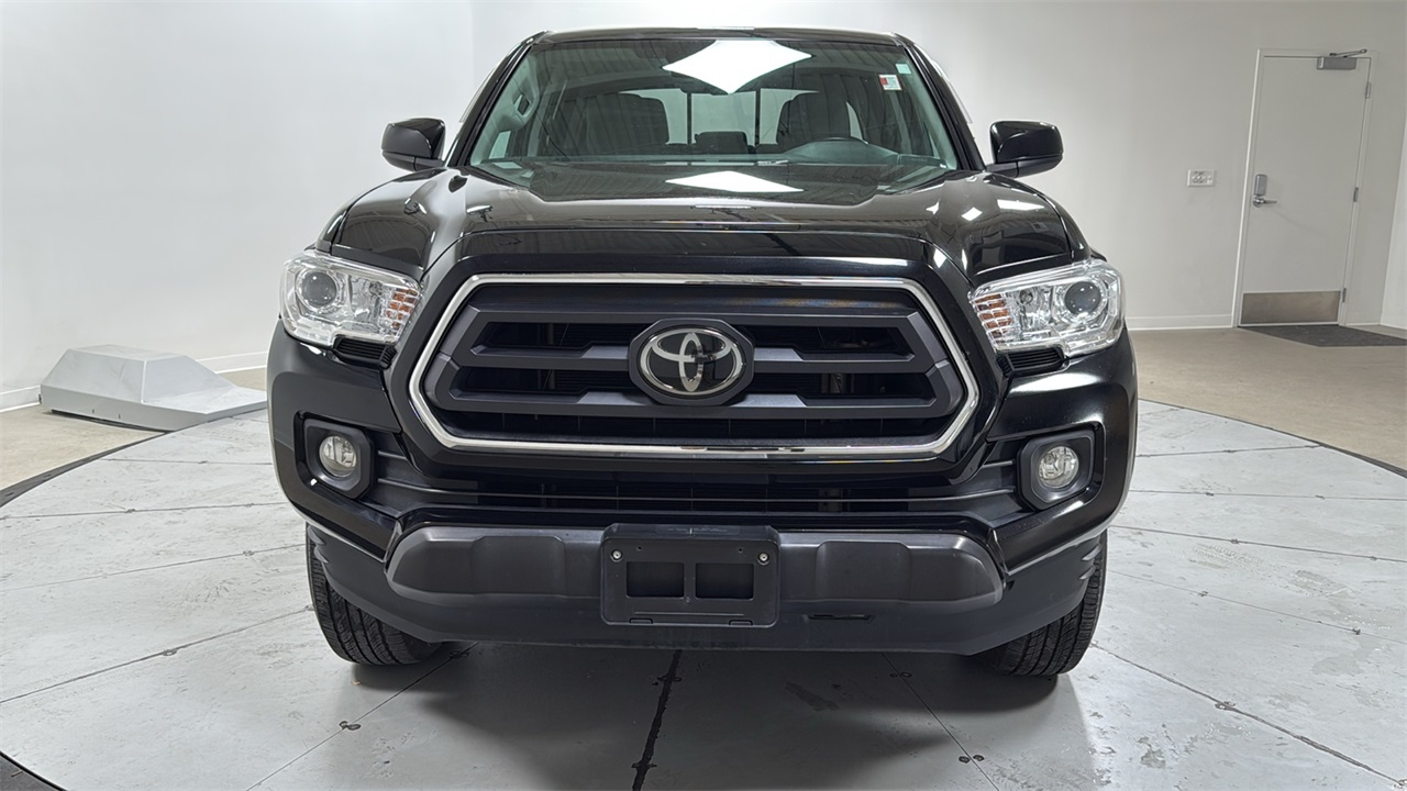 2022 Toyota Tacoma SR5 photo 2
