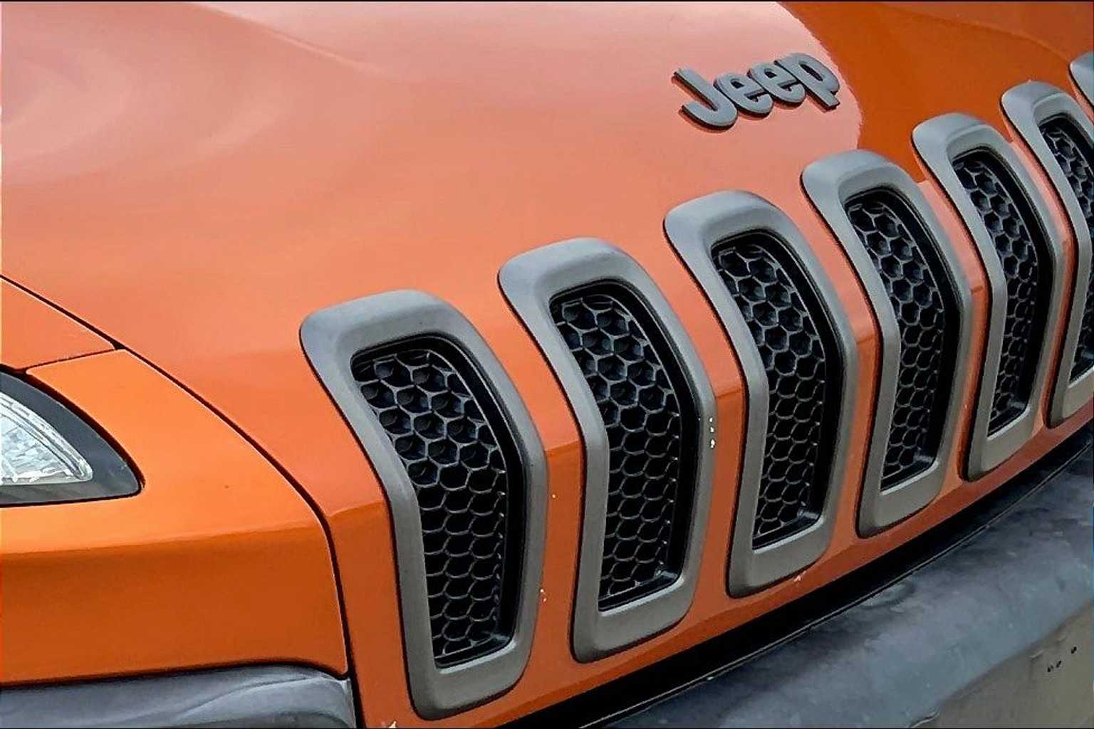 2014 Jeep Cherokee Trailhawk photo 25