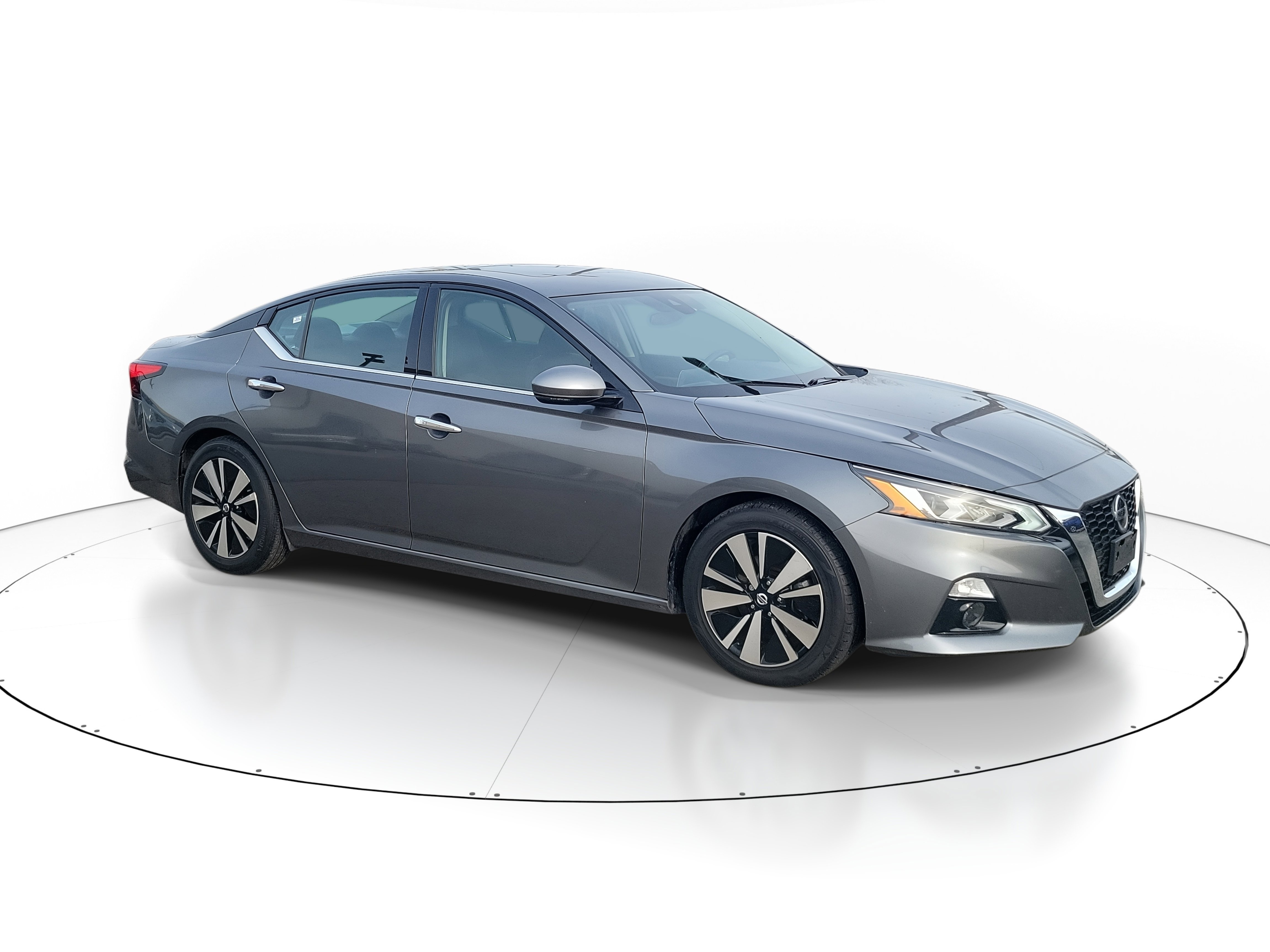 2019 Nissan Altima SV's photo