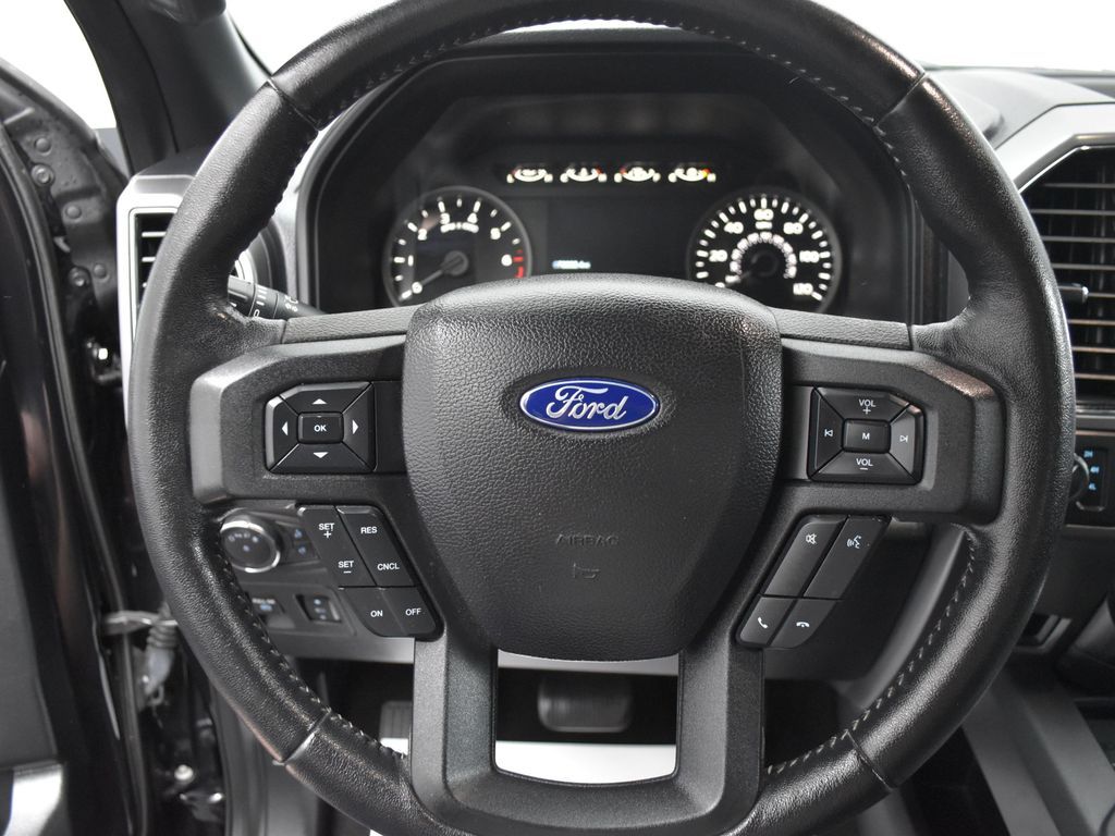 2020 Ford F-150 XLT photo 7