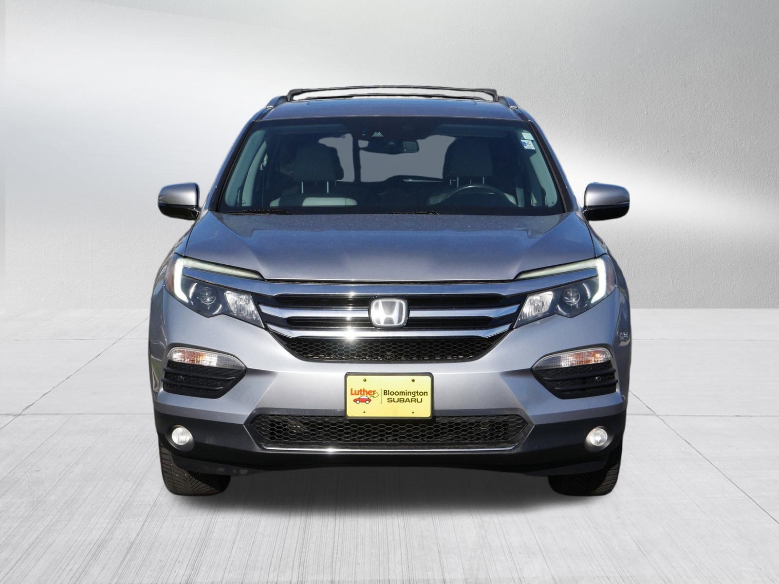 2018 Honda Pilot Elite photo 2