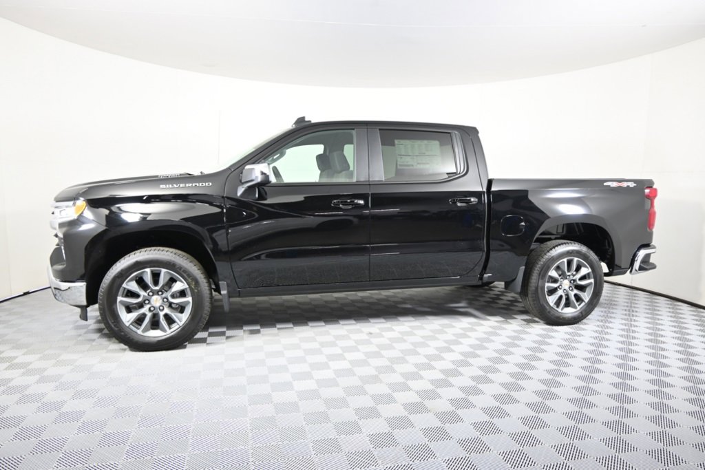 2025 Chevrolet Silverado 1500 LT photo 2