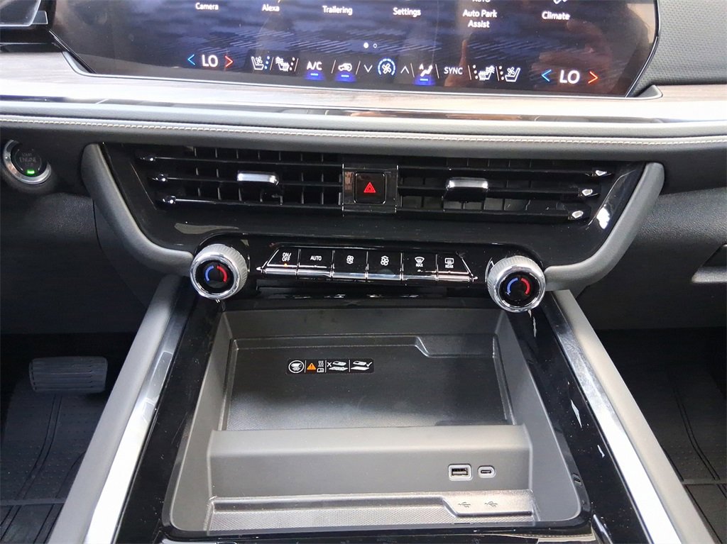 2025 Chevrolet Tahoe Premier photo 15