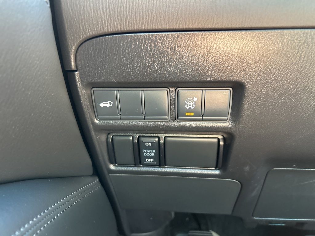 2022 Nissan Armada SL photo 22