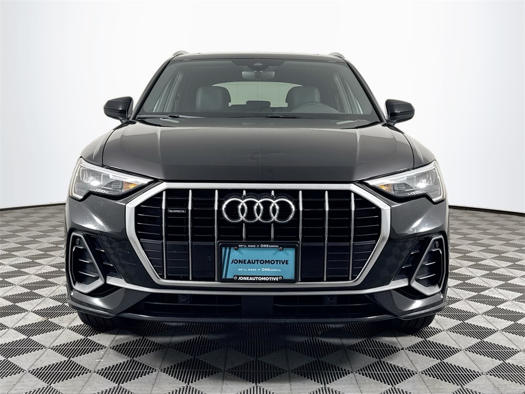 2021 Audi Q3 S line Premium photo 2