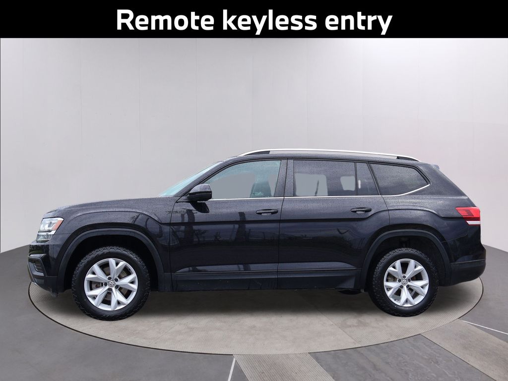 2019 Volkswagen Atlas S photo 2