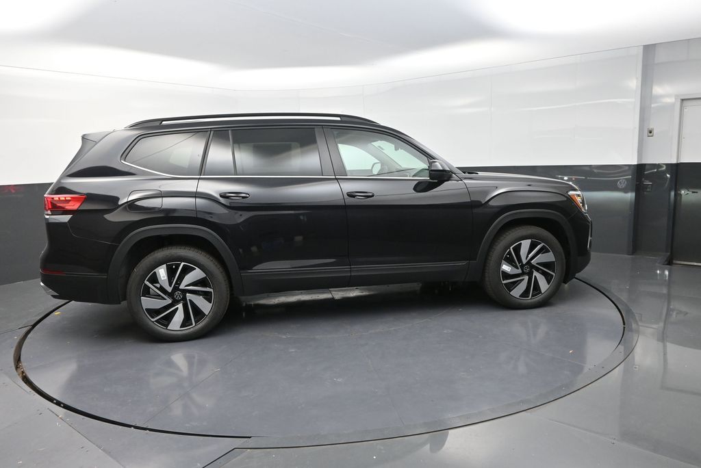 2026 Volkswagen Atlas SE Technology photo 7