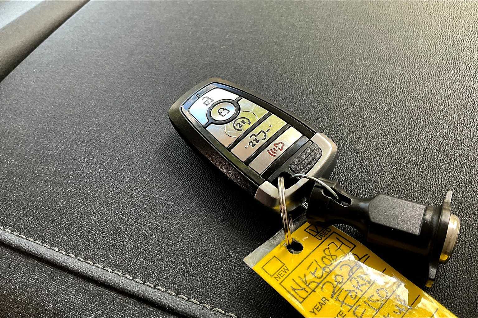 2022 Ford F-150 Lariat photo 27