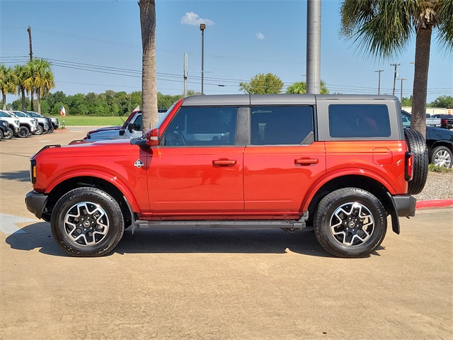 2024 Ford Bronco Outer Banks photo 4