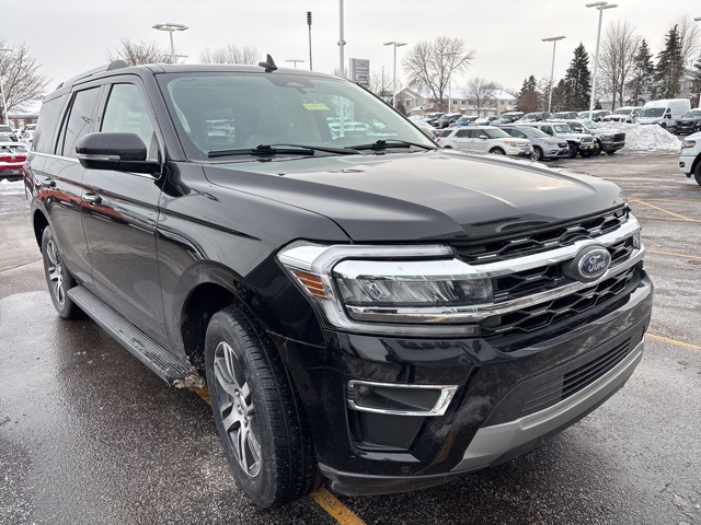 2024 Ford Expedition Limited's photo