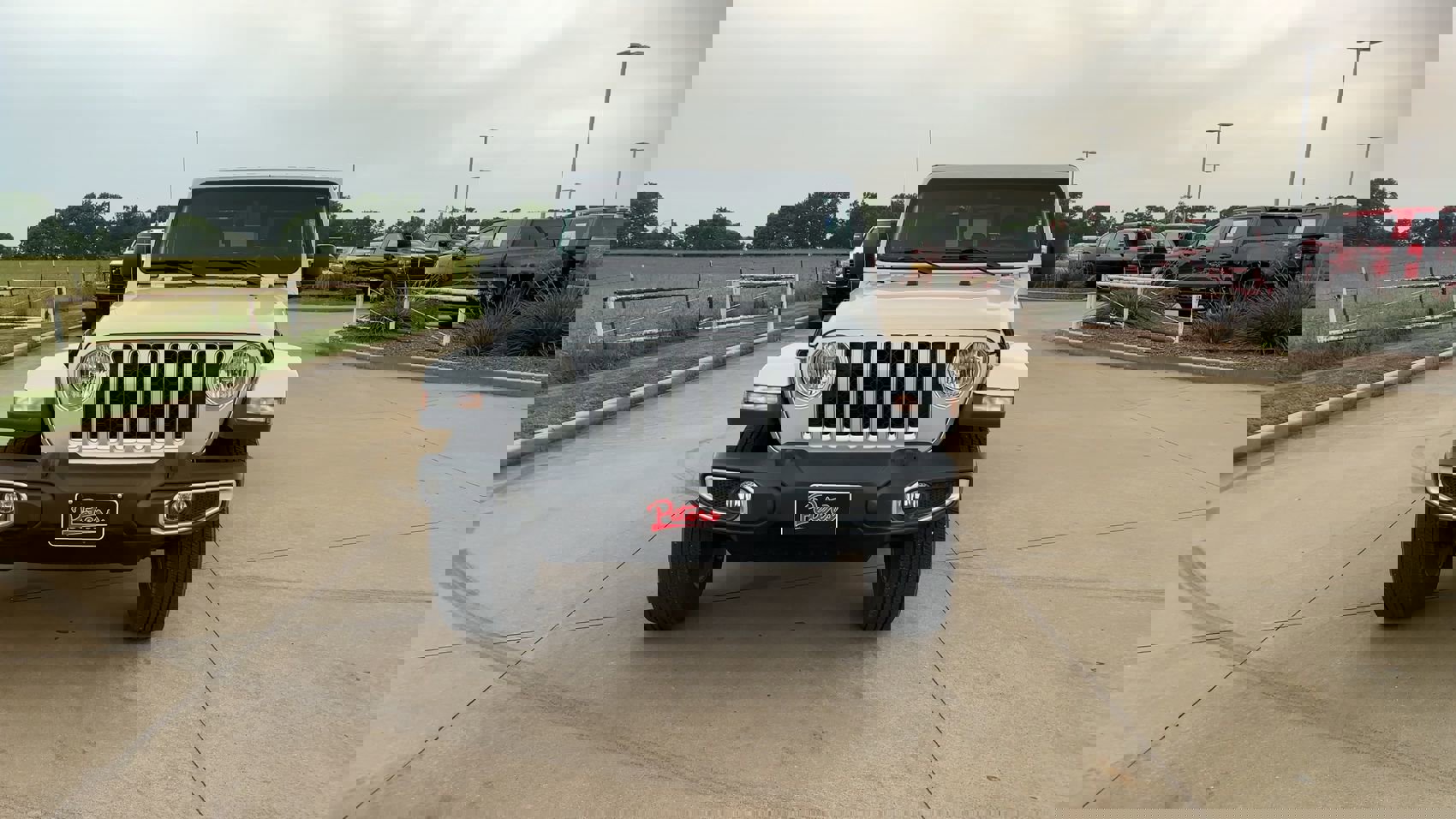 2023 Jeep Gladiator Overland photo 3