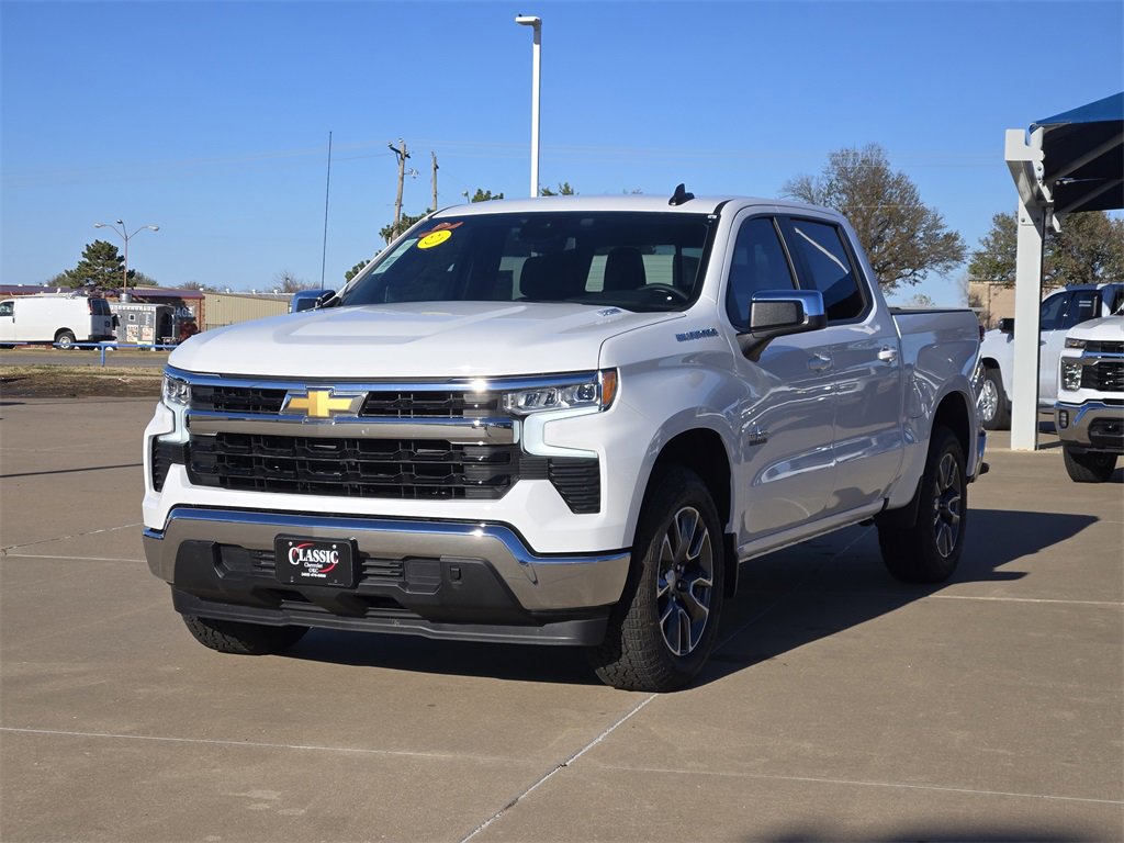 2025 Chevrolet Silverado 1500 LT photo 2