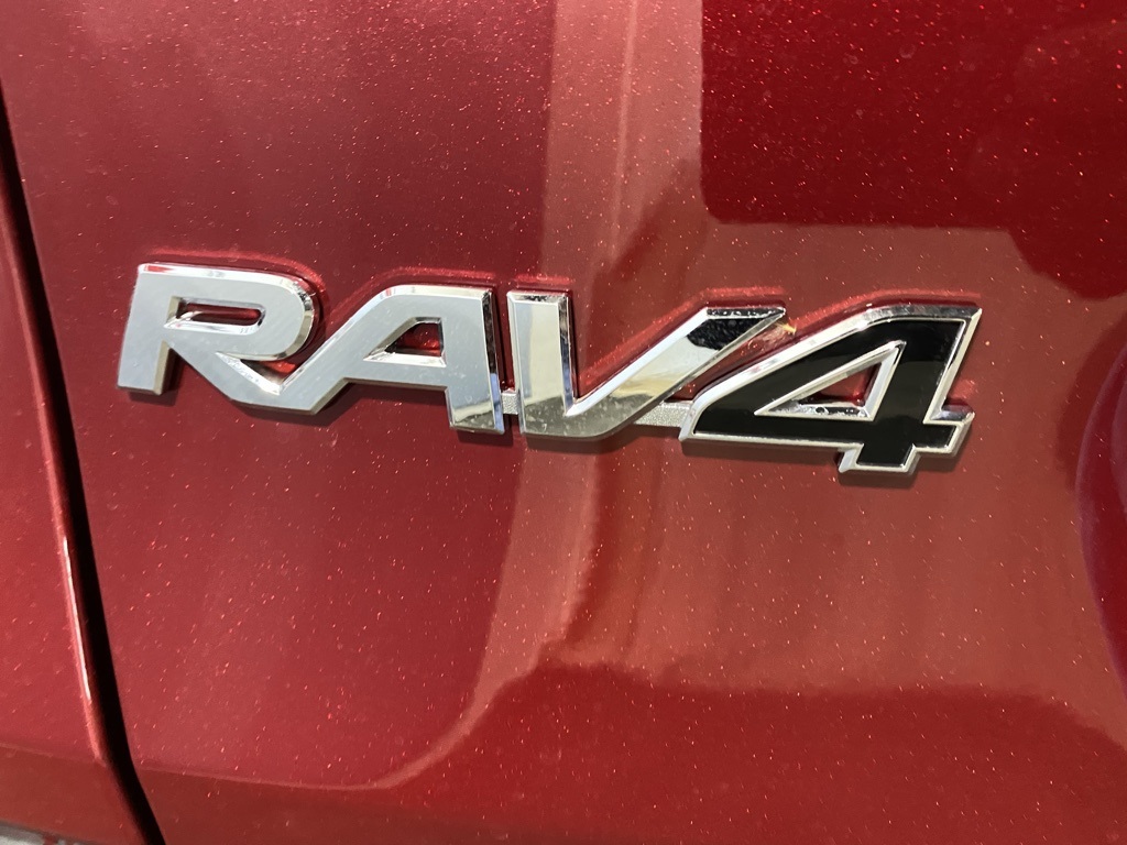 2025 Toyota RAV4 LE photo 17
