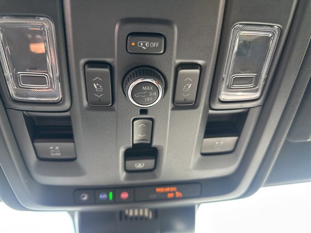2025 Chevrolet Tahoe Premier photo 21