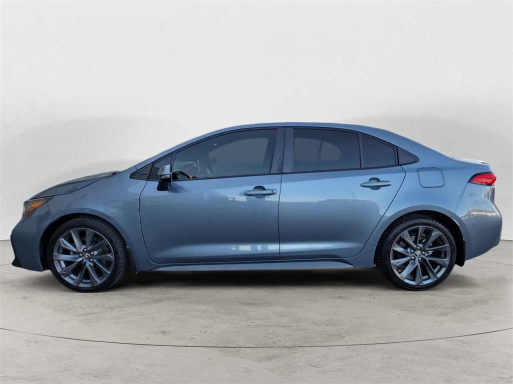 2021 Toyota Corolla SE photo 2