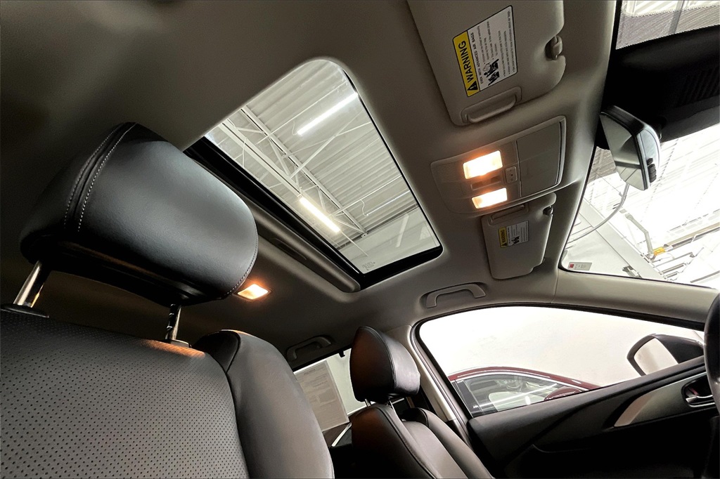 2022 Mazda CX-9 Touring photo 21