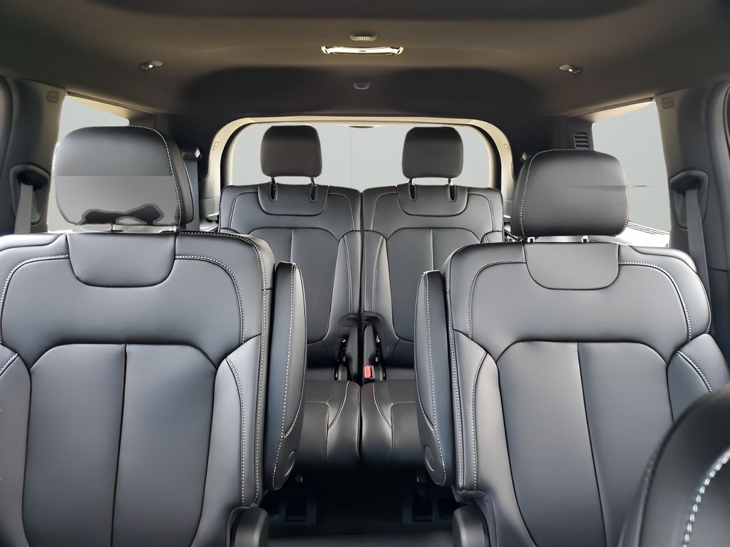 2025 Jeep Grand Cherokee Limited photo 40