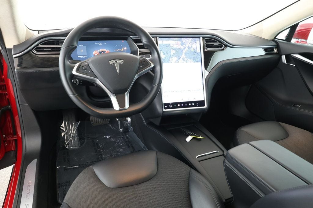 2016 Tesla Model S 75 photo 9