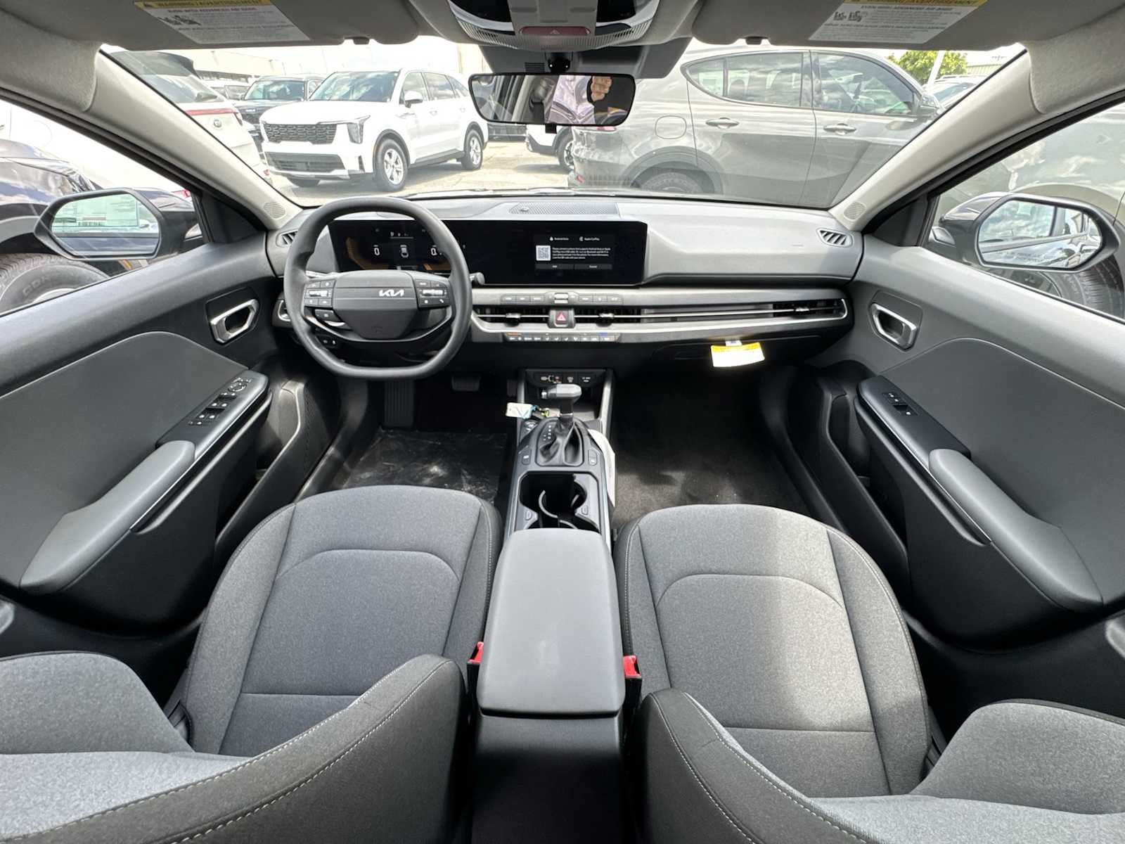 2025 Kia K4 LXS photo 12