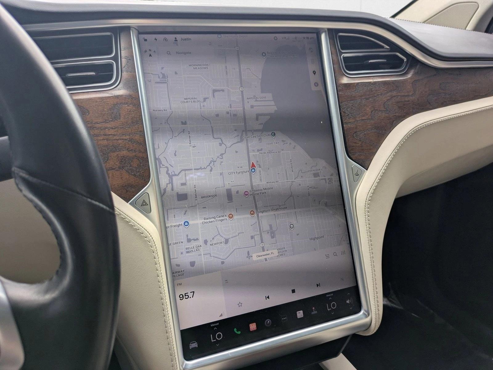 2018 Tesla Model X 75D photo 12