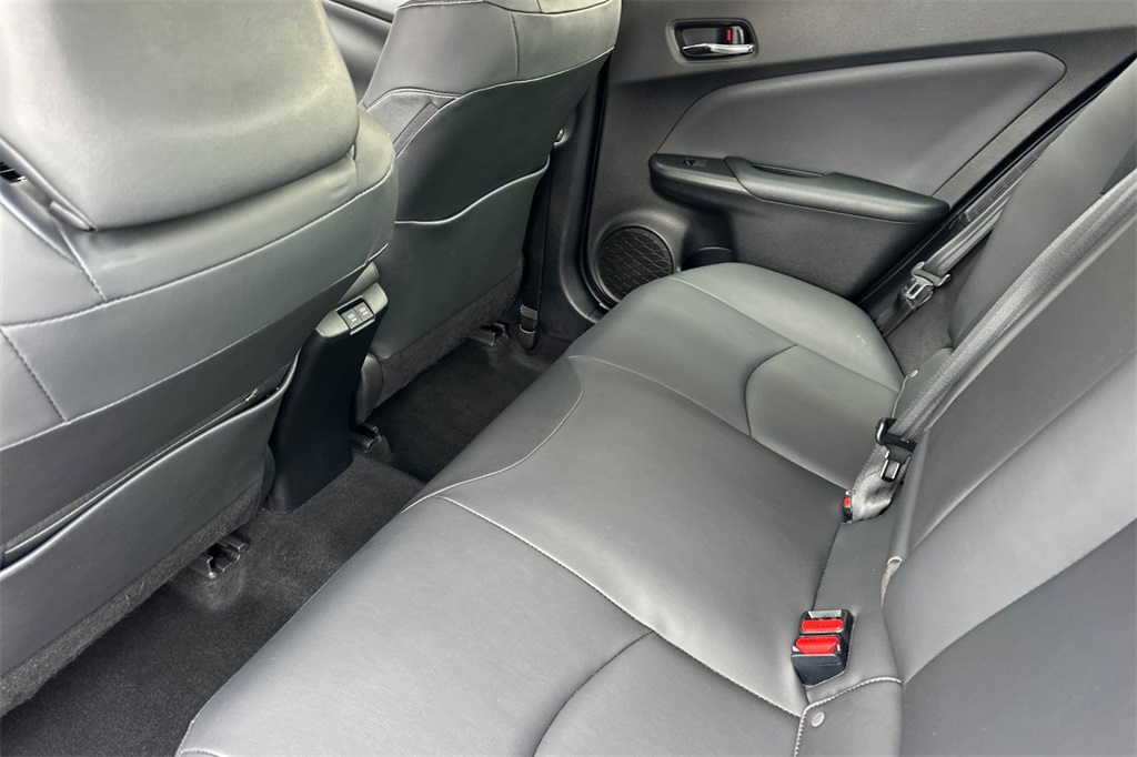 2020 Toyota Prius Prime XLE photo 12