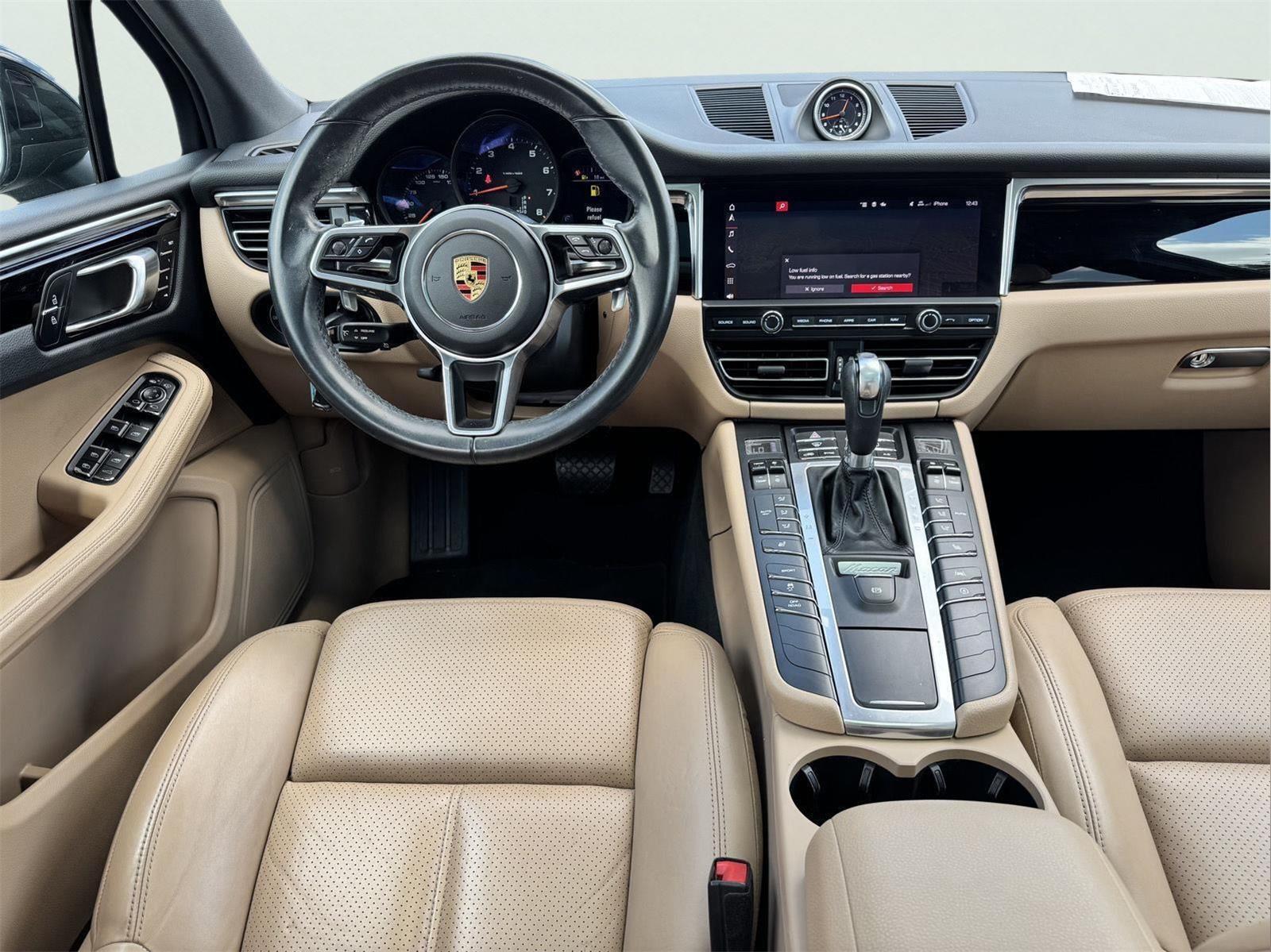 2021 Porsche Macan Base photo 35