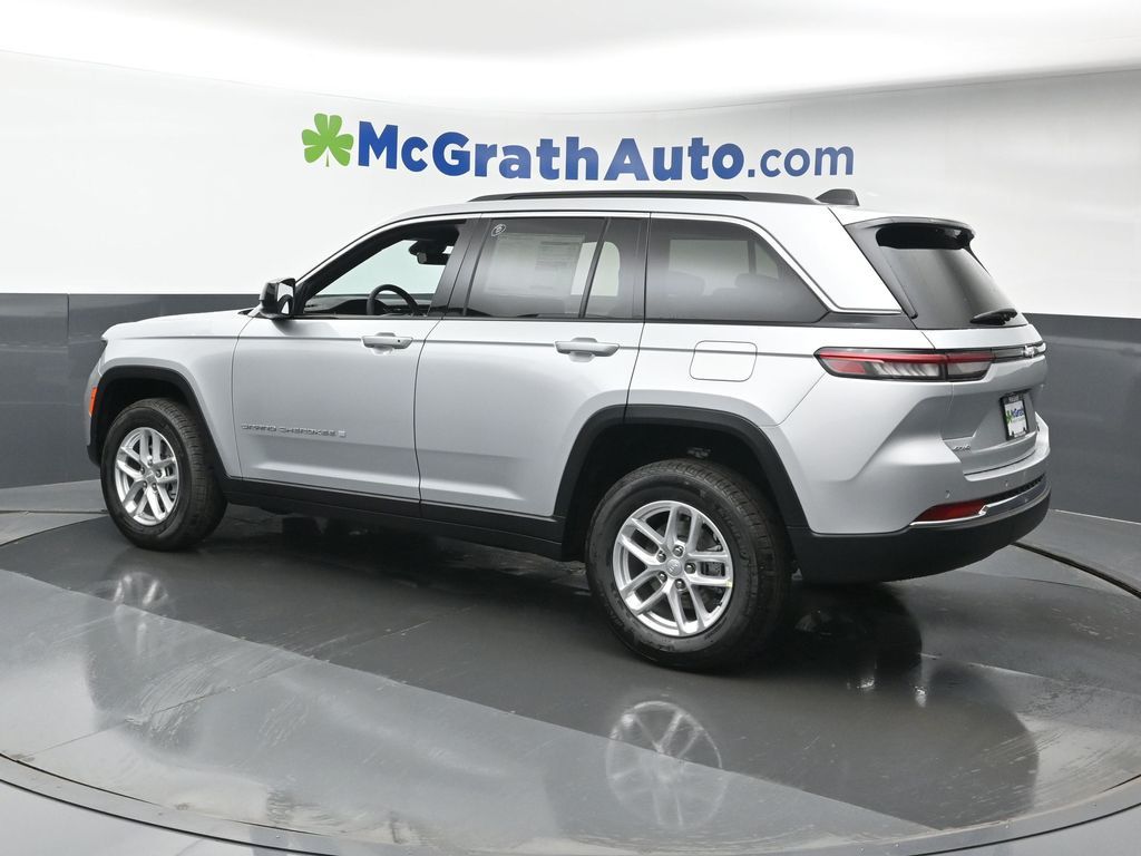 2025 Jeep Grand Cherokee Laredo X photo 18
