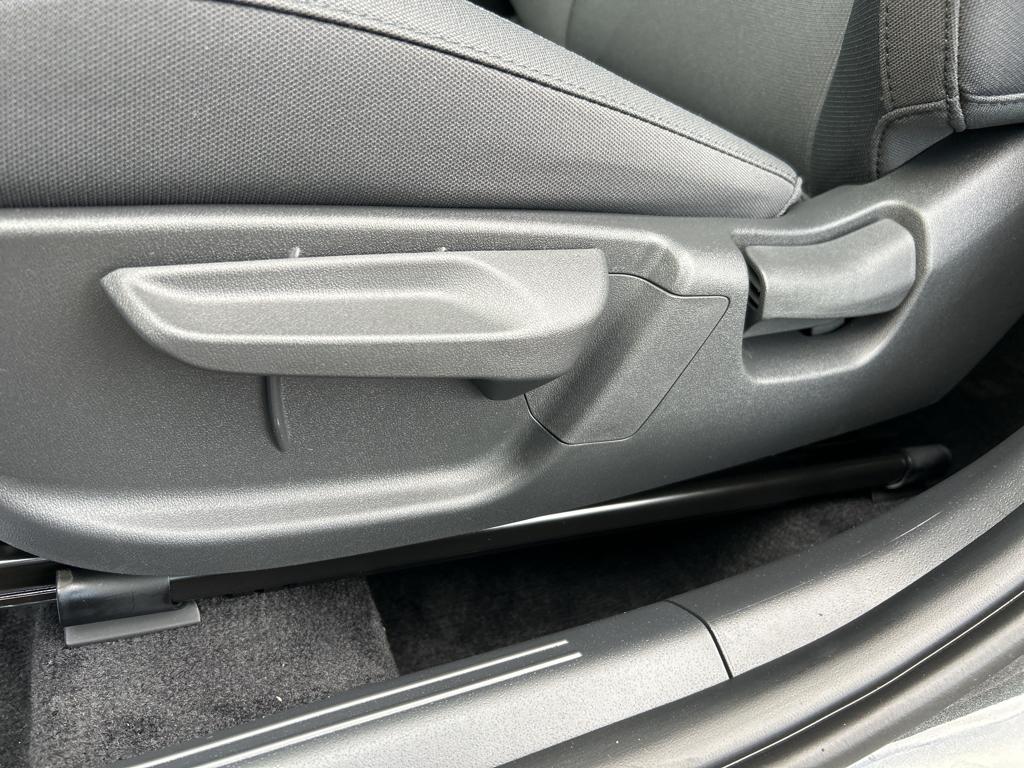 2025 Kia Niro LX photo 20