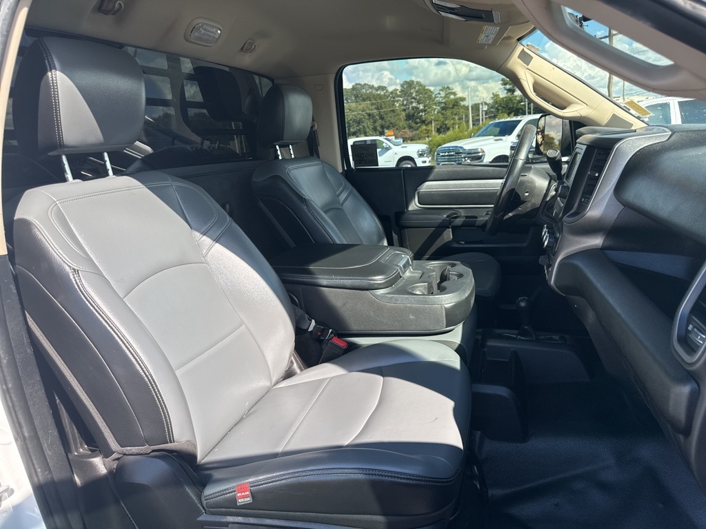 2019 Ram 5500 photo 16