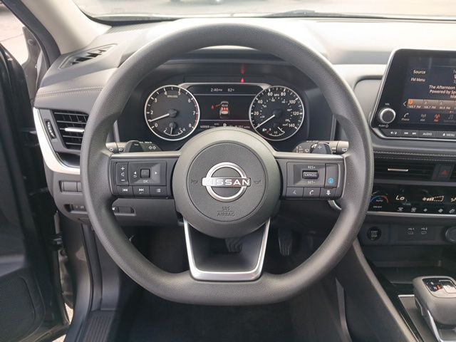 2024 Nissan Rogue SV photo 13
