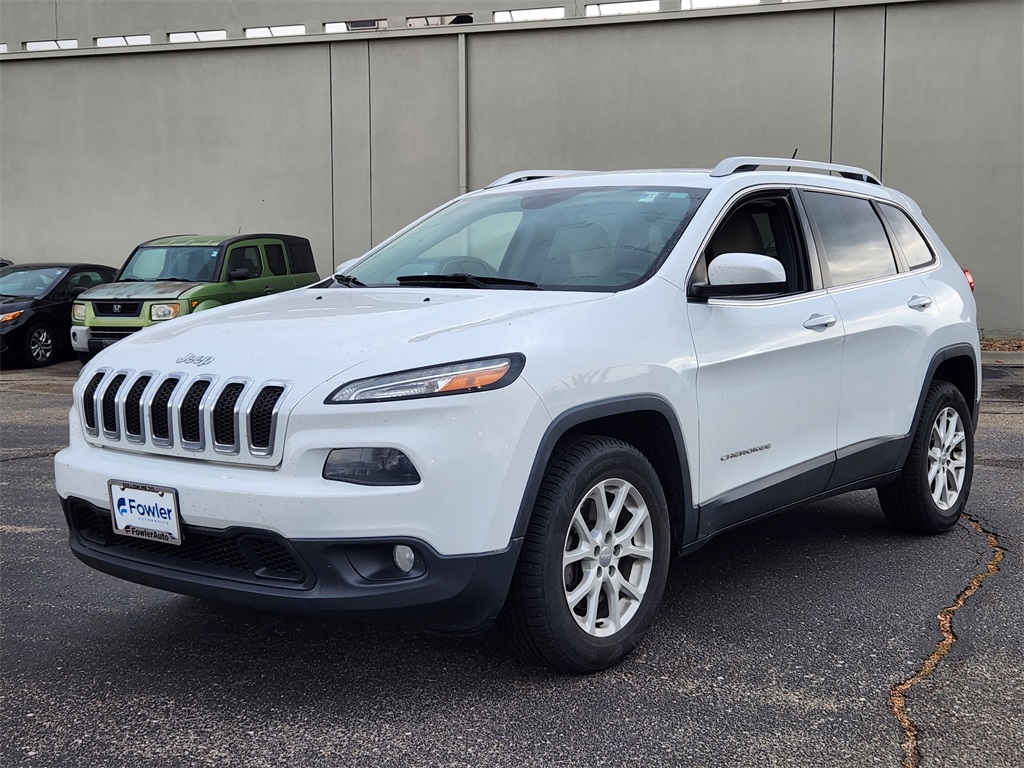 2015 Jeep Cherokee Latitude photo 2
