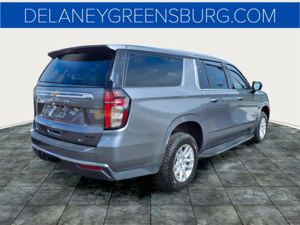 2021 Chevrolet Suburban LT photo 3