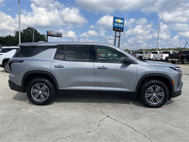 2024 Chevrolet Traverse LS photo 5