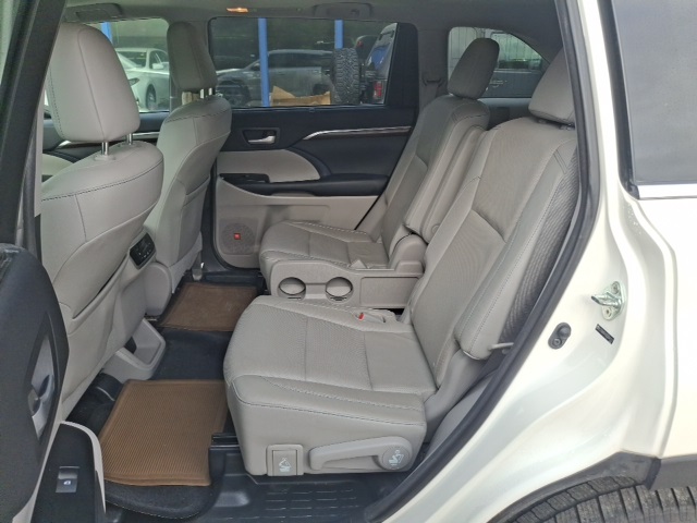 2014 Toyota Highlander Limited photo 10