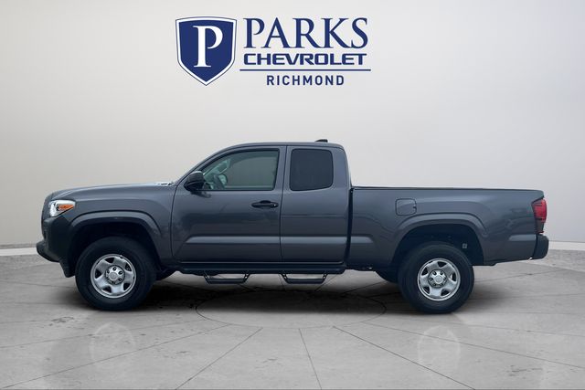 2022 Toyota Tacoma SR photo 4