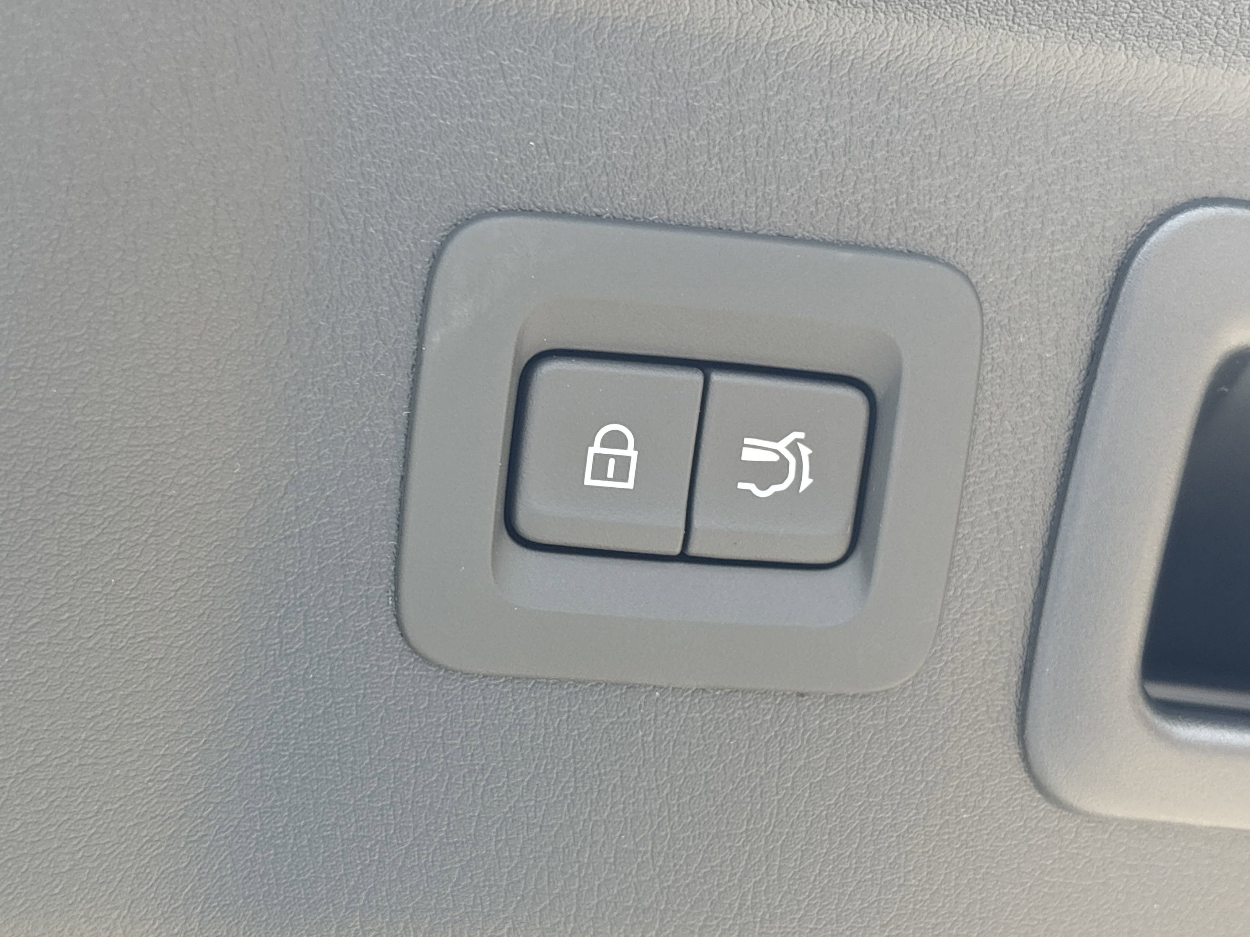 2025 Mazda CX-90 3.3 Turbo Select photo 3