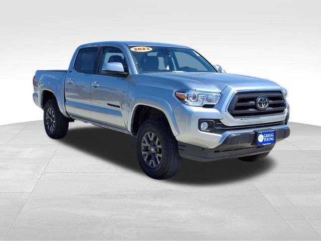 2023 Toyota Tacoma SR5 photo 3