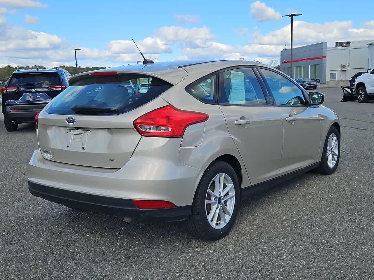 2017 Ford Focus SE photo 4