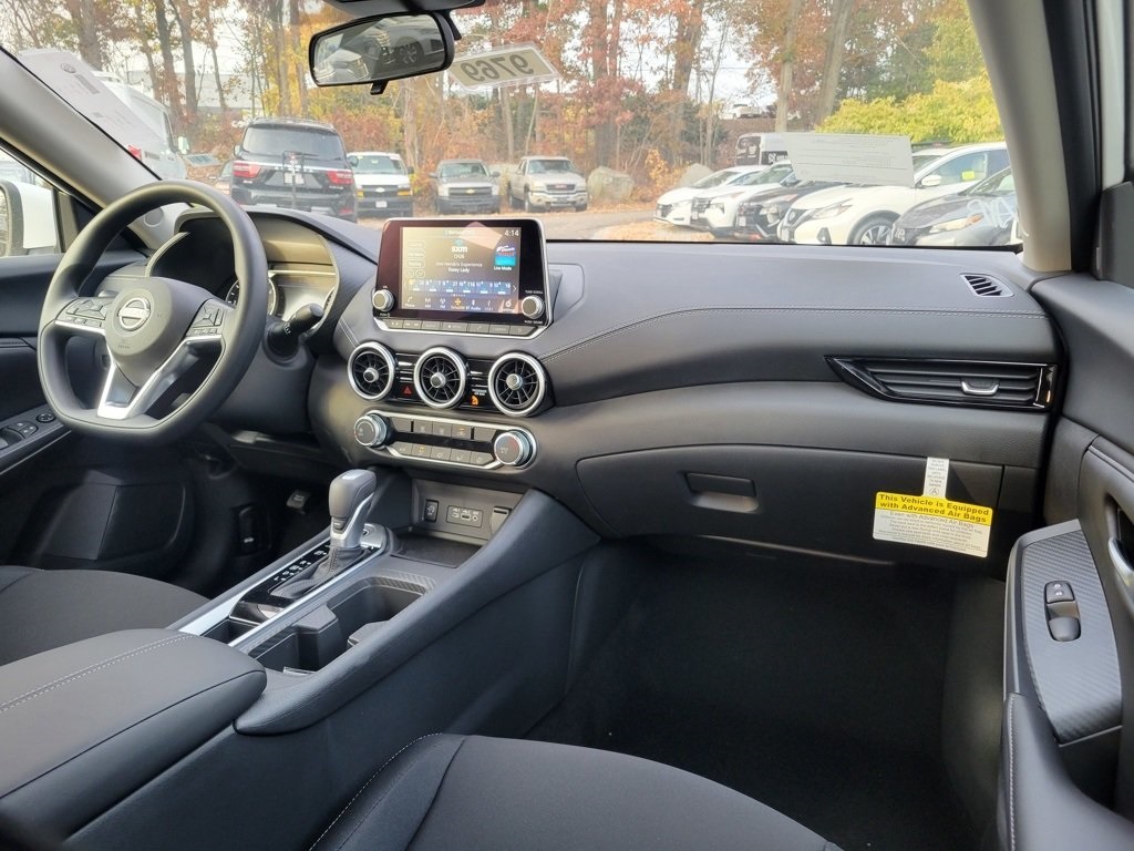 2025 Nissan Sentra SV photo 10