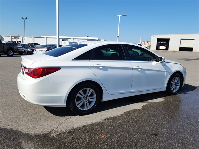 2013 Hyundai Sonata GLS photo 2