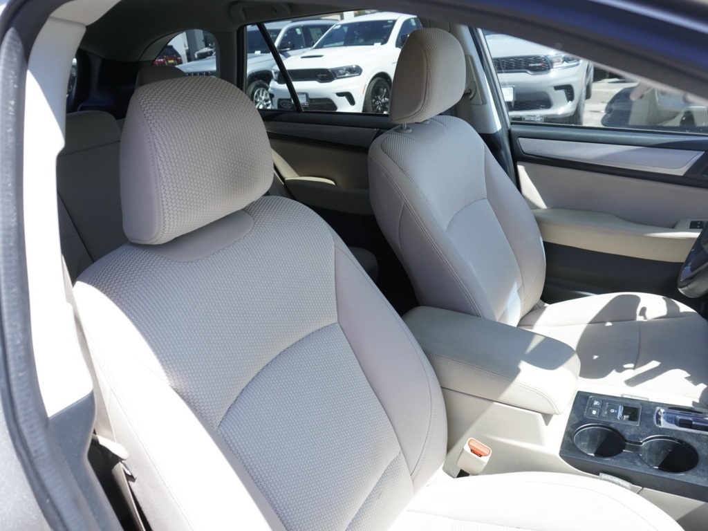 2019 Subaru Outback 2.5i Premium photo 22