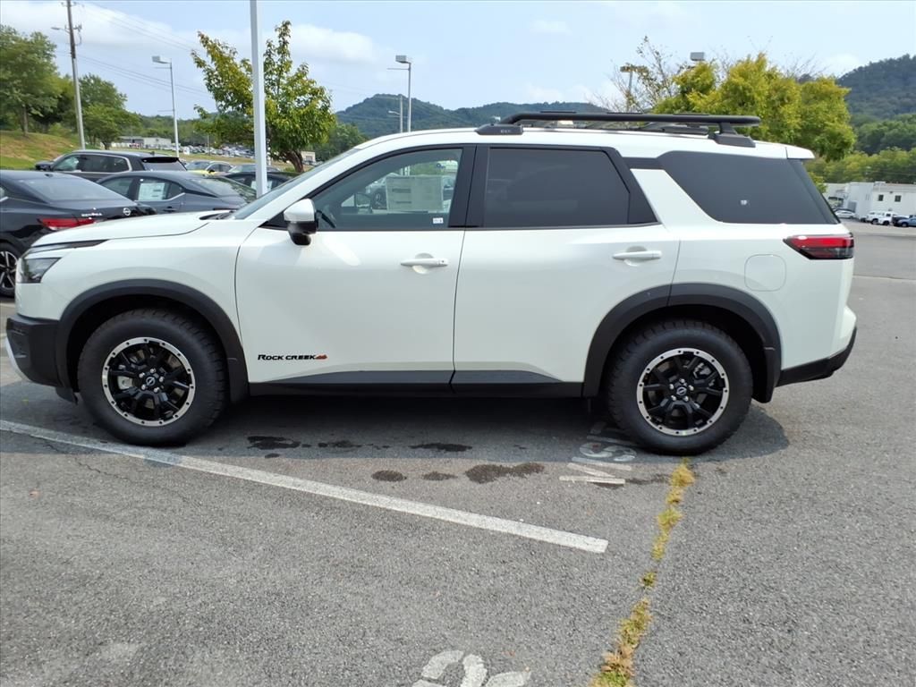 2025 Nissan Pathfinder Rock Creek photo 6