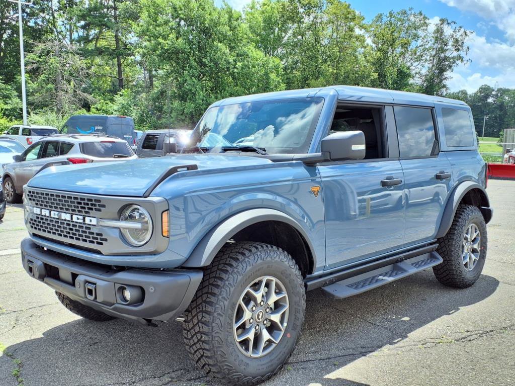 2025 Ford Bronco Badlands photo 3