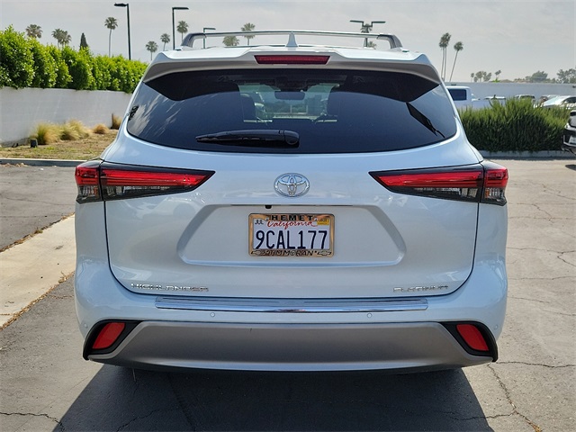 2022 Toyota Highlander Platinum photo 30